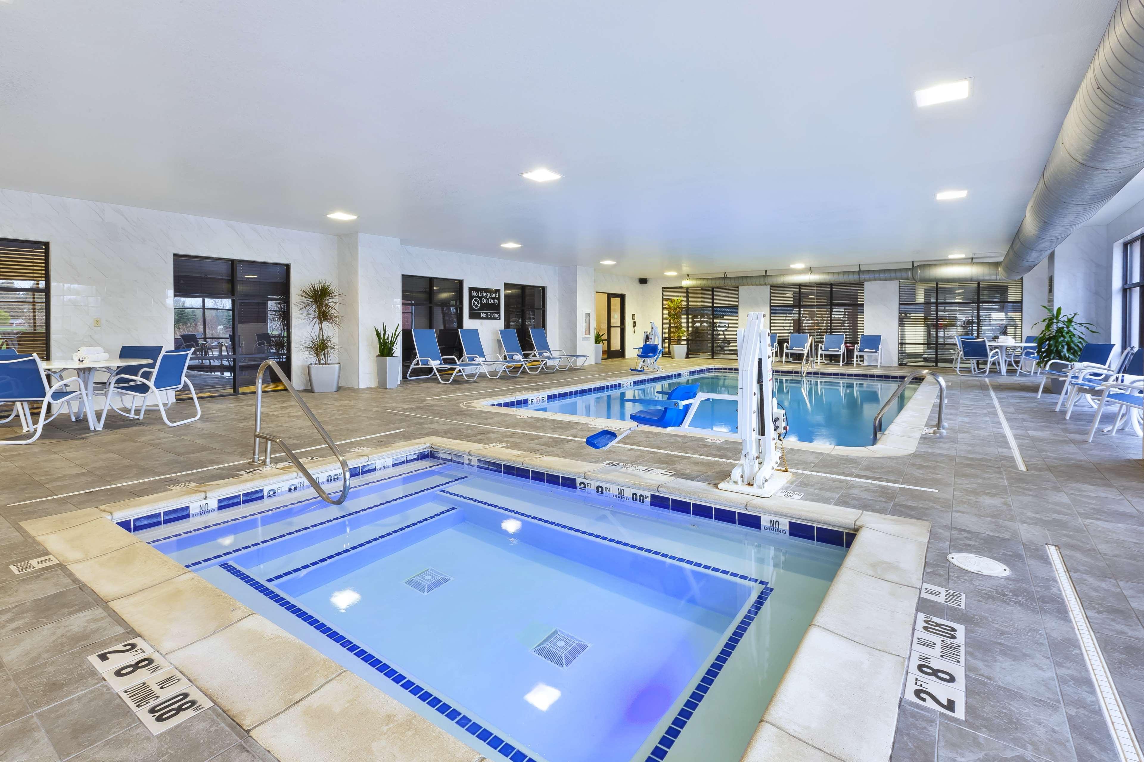 Hampton Inn Detroit/Саутгейт Екстер'єр фото