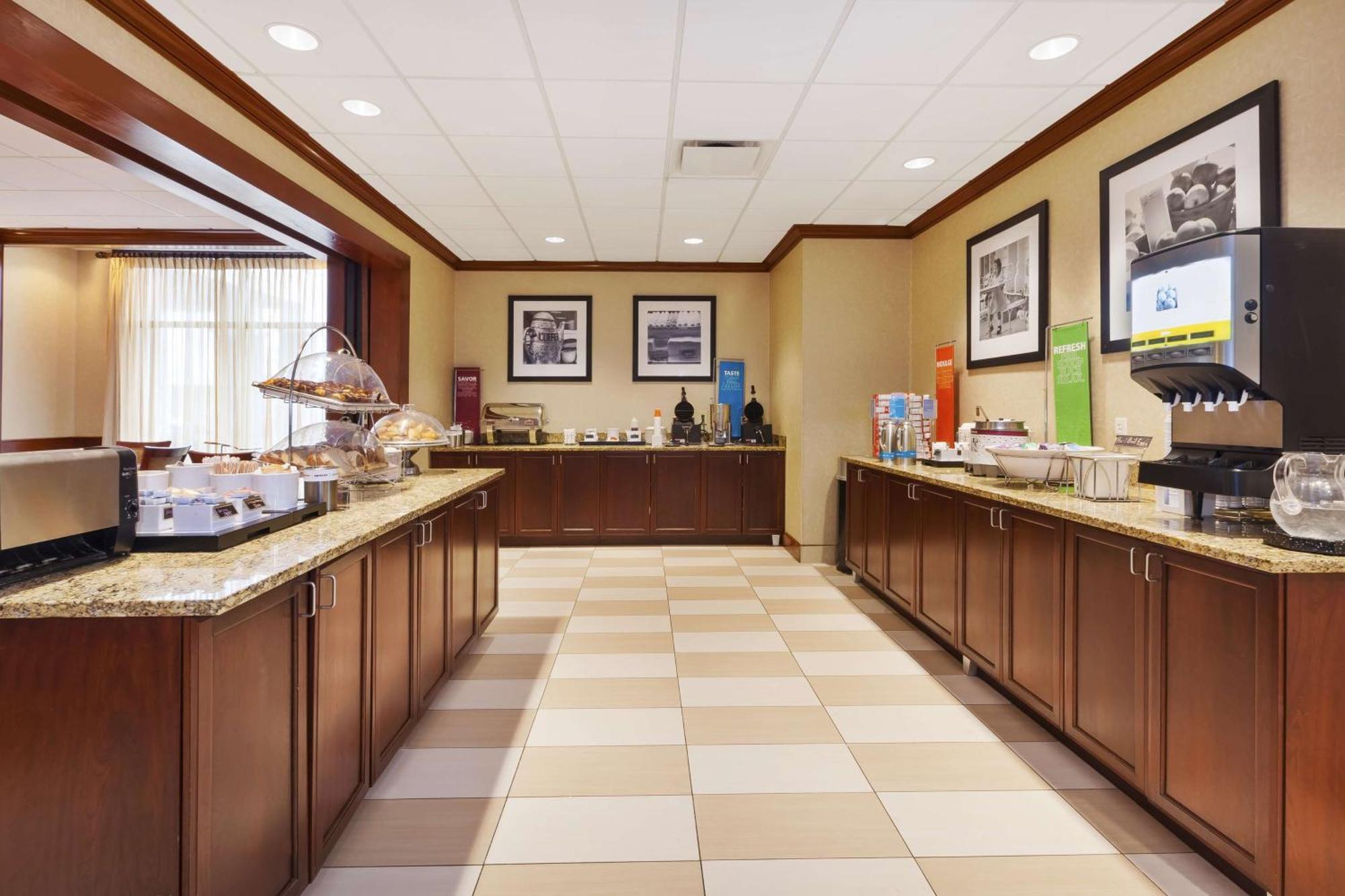 Hampton Inn Detroit/Саутгейт Екстер'єр фото