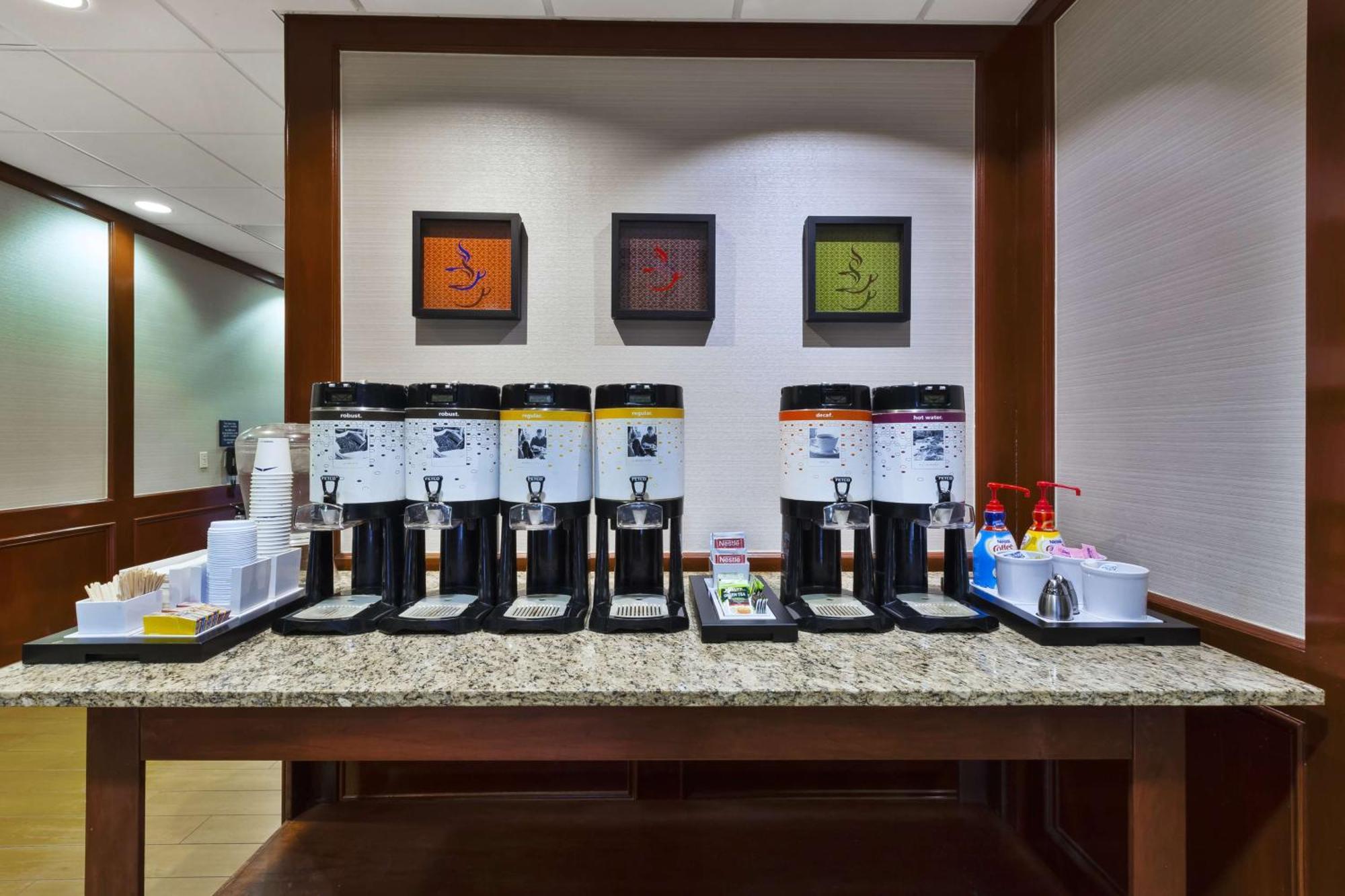 Hampton Inn Detroit/Саутгейт Екстер'єр фото