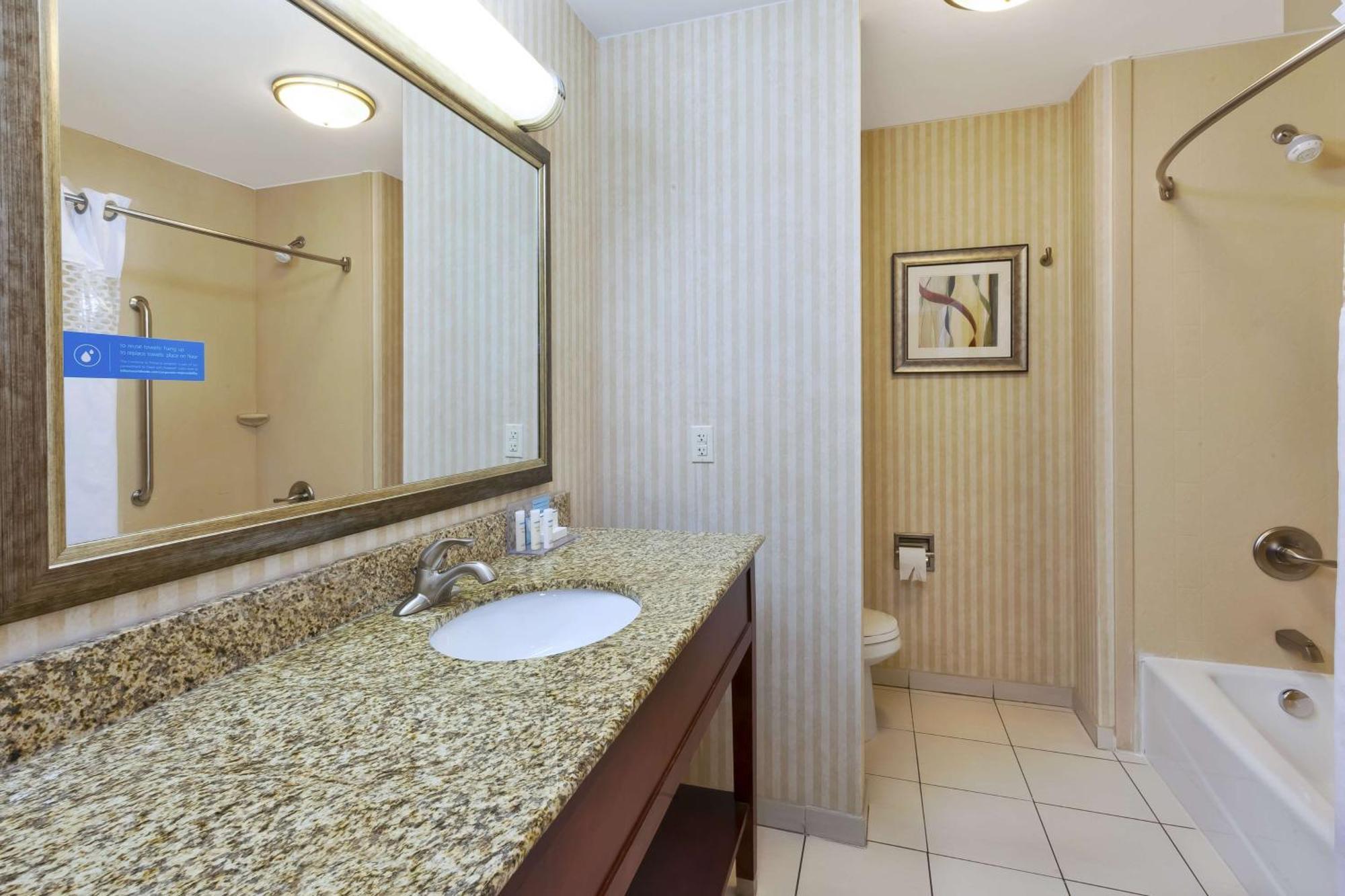 Hampton Inn Detroit/Саутгейт Екстер'єр фото